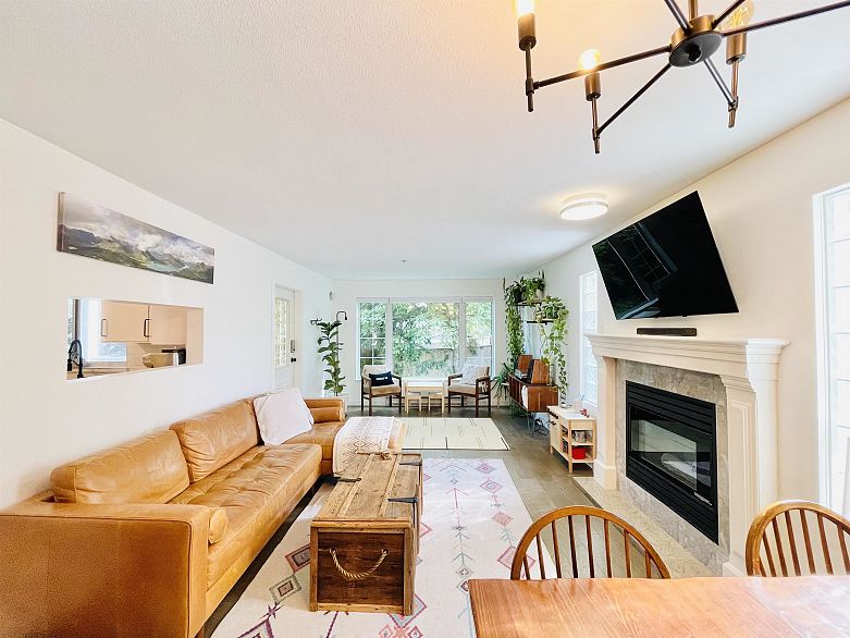 2 3238 Quebec Street