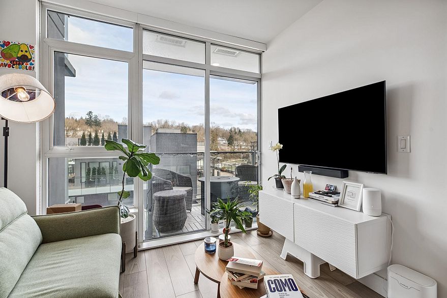 702 3581 E Kent Ave North