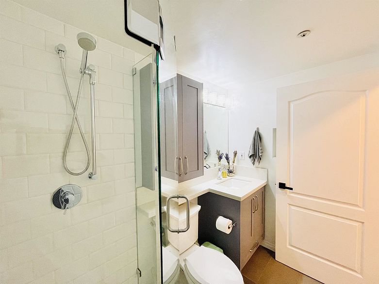 2 3238 Quebec Street