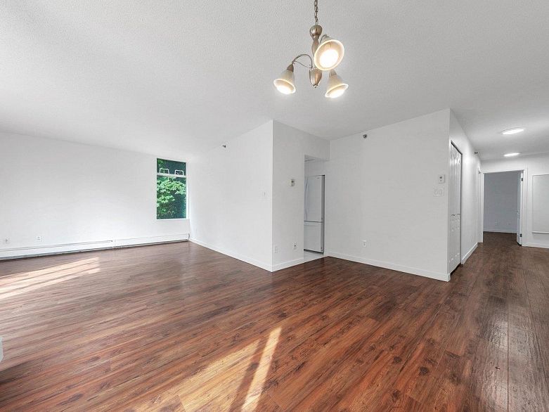 307 3061 E Kent Avenue North