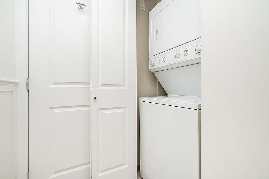 601 1001 Richards Street