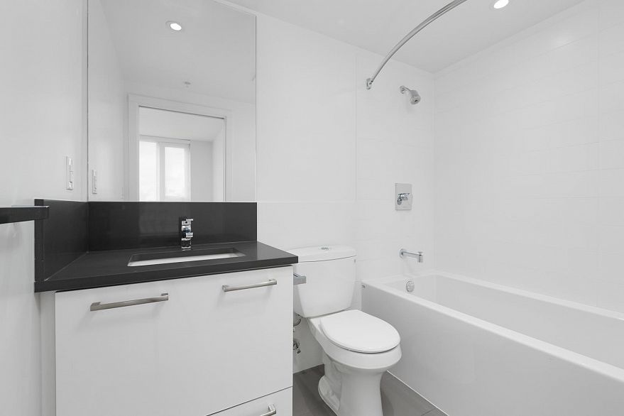 301 933 E HASTINGS STREET, Vancouver BC V6A 0G6