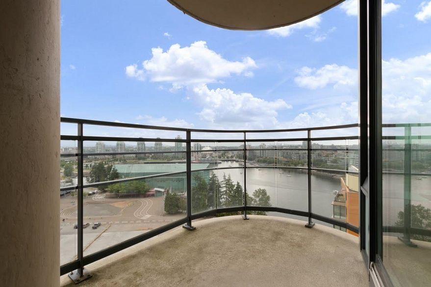 1902 33 Smithe Street