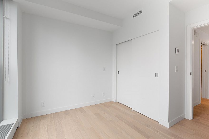 2501 1480 Howe Street