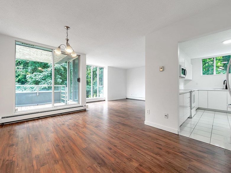 307 3061 E Kent Avenue North