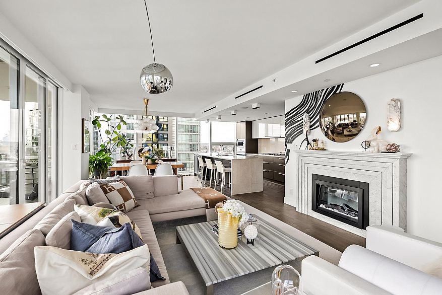 2502 499 Pacific Street