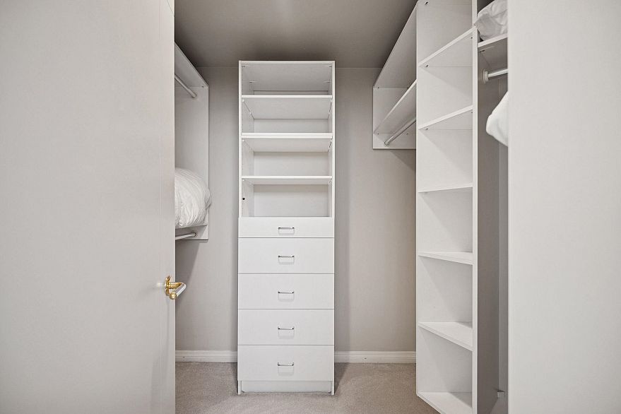 PH 3-4 1383 Howe Street