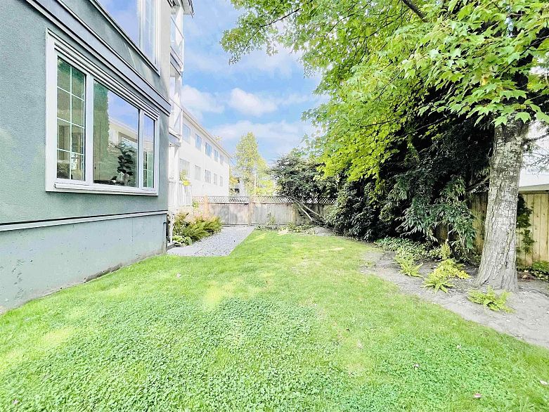 2 3238 Quebec Street