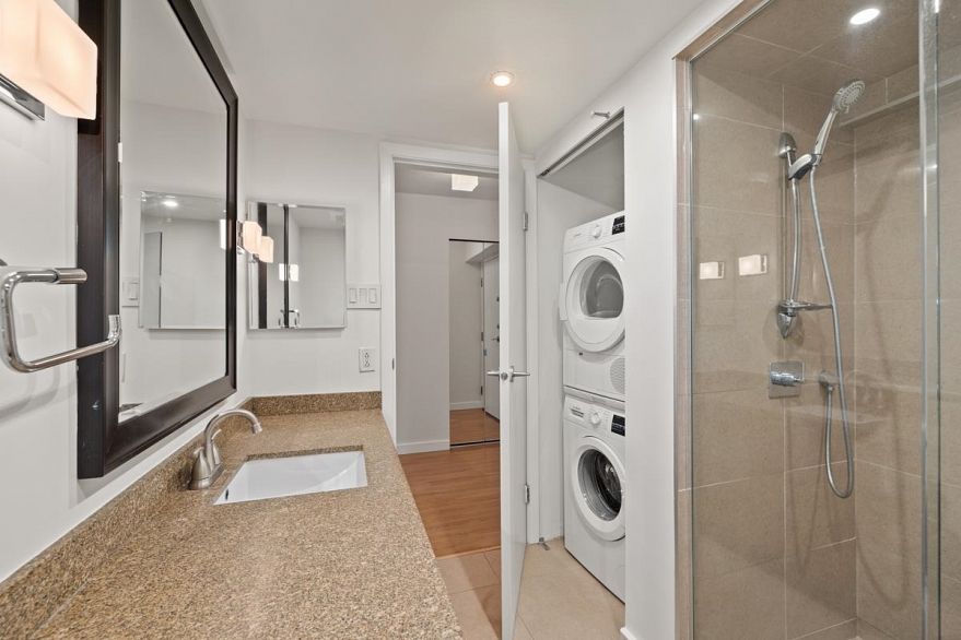 B106 1331 Homer Street