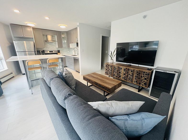 1202 188 Keefer Place