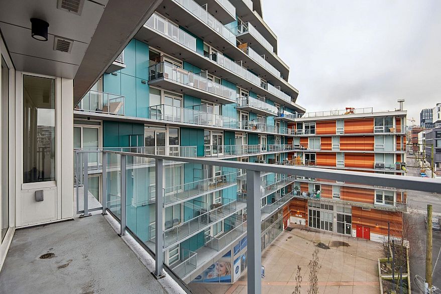 602 180 E 2nd Avenue