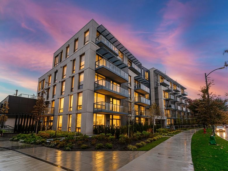 501 5212 Cambie Street