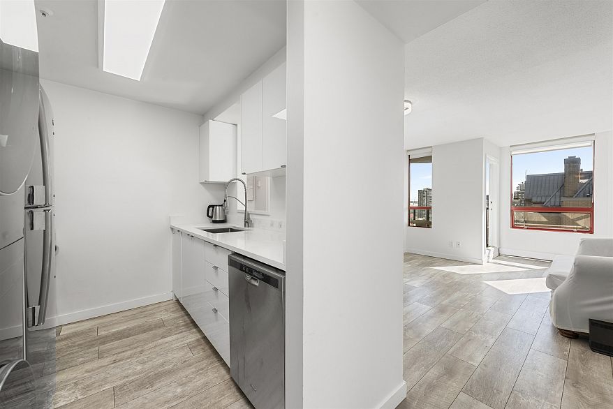 1401 811 Helmcken Street