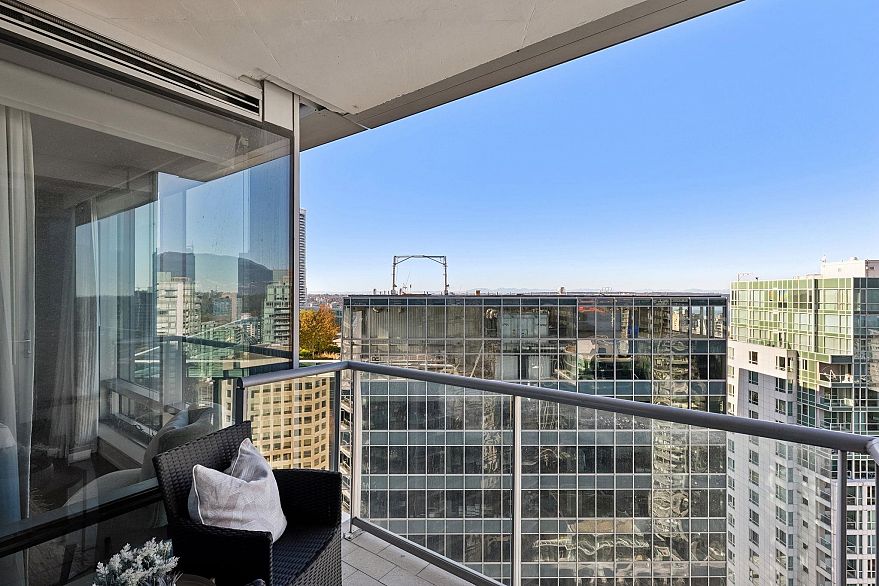 3309 1111 Alberni Street