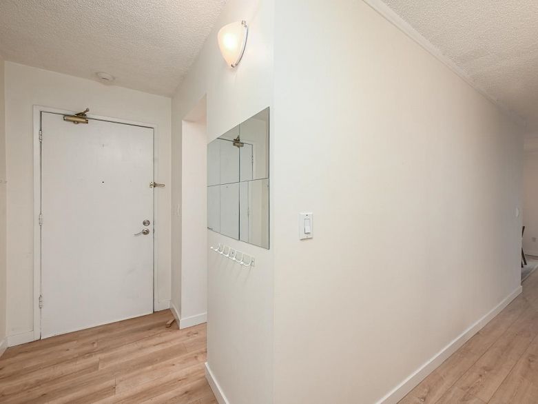 201 2336 Wall Street