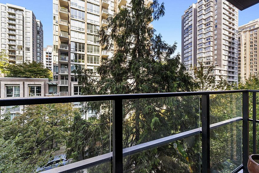 507 1088 Richards Street