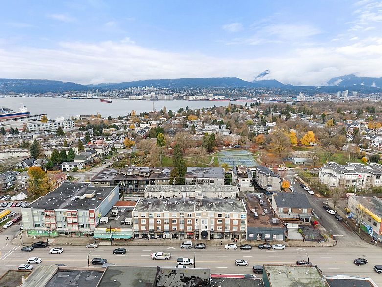 PH6 2265 E Hastings Street