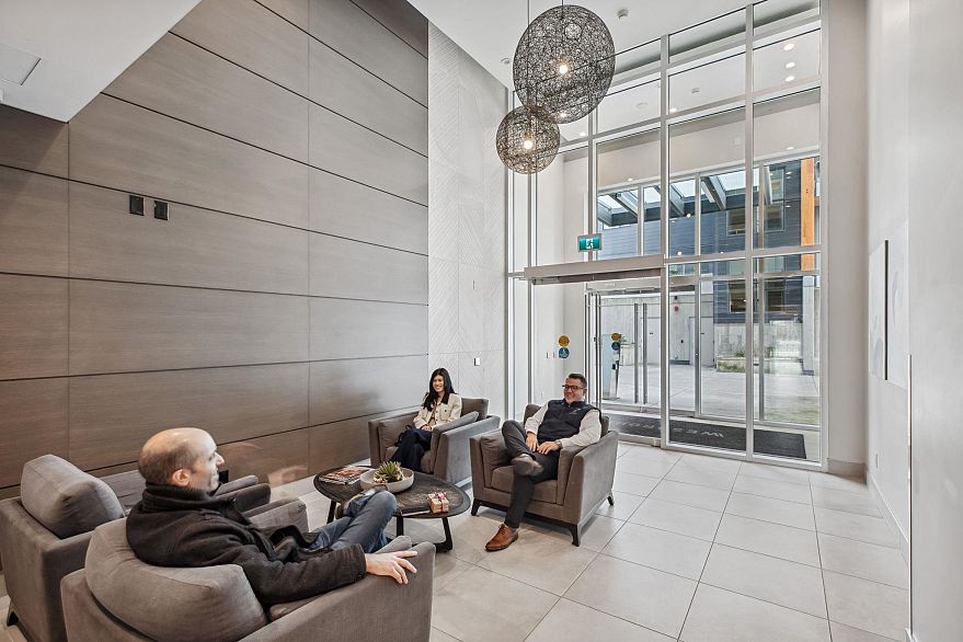 702 3581 E Kent Ave North