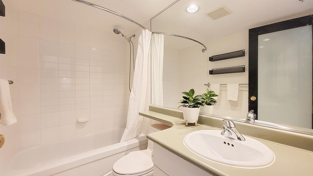 503 288 E 8th Avenue