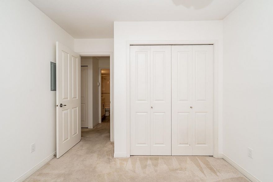 106 2575 W 4th Avenue