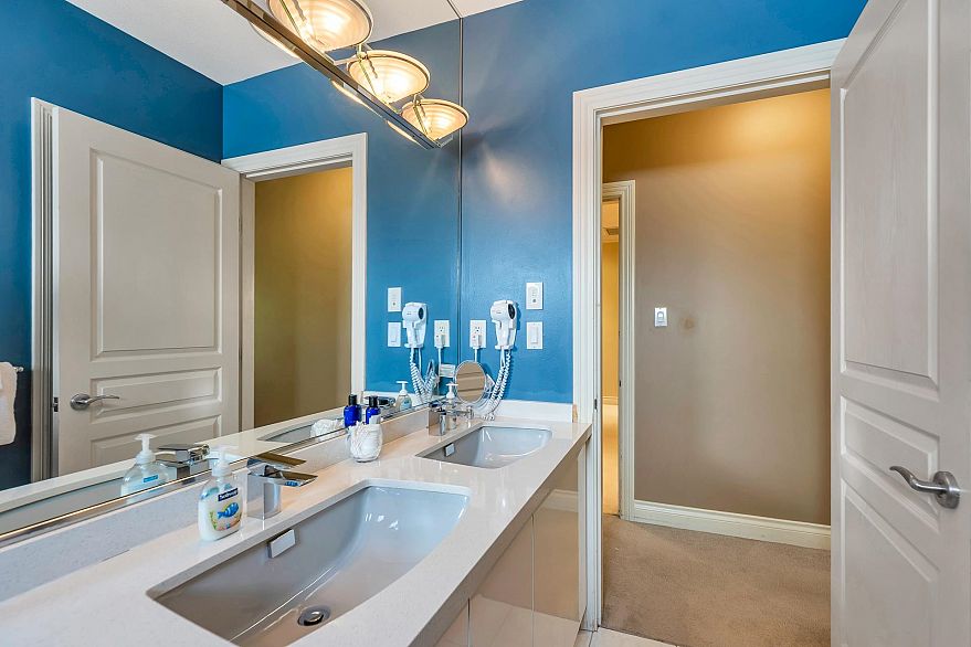 5062 Granville Street