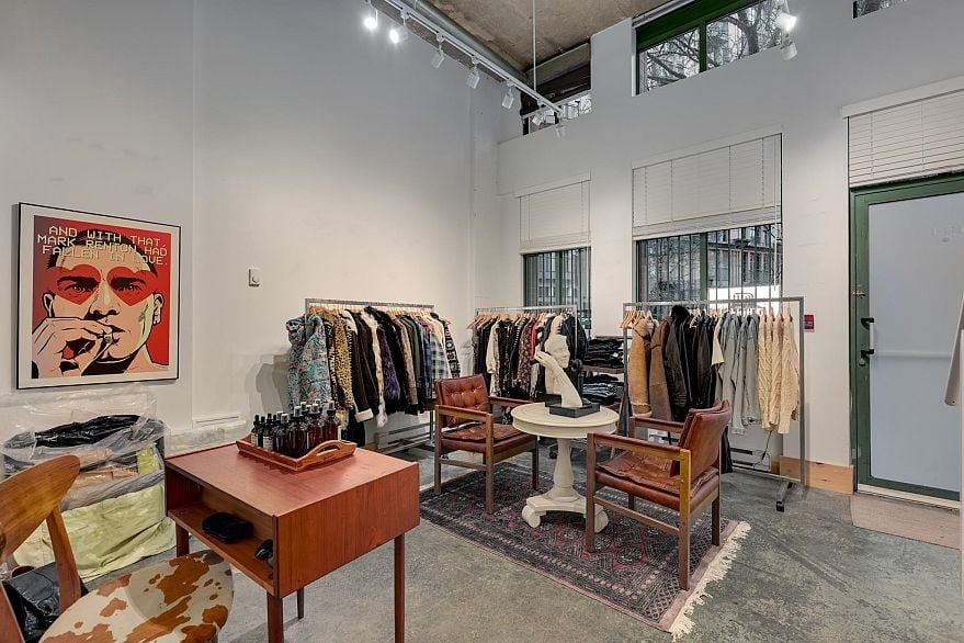 160 1 E Cordova Street