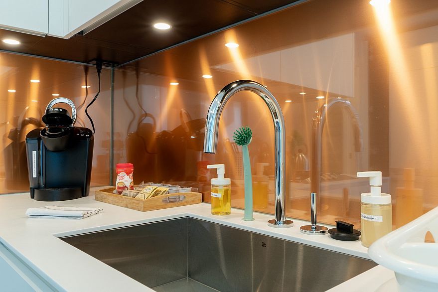 2010 1480 Howe Street