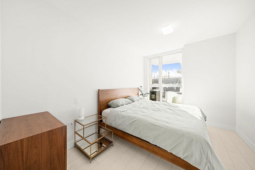 320 3538 Sawmill Crescent