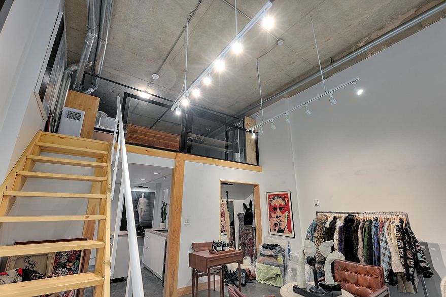 160 1 E Cordova Street