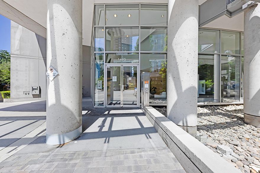 1607 1495 Richards Street