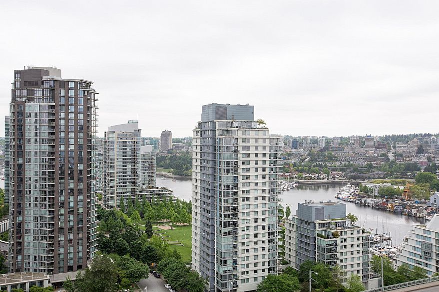 2501 1480 Howe Street