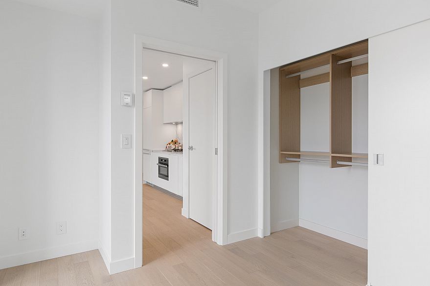 2501 1480 Howe Street