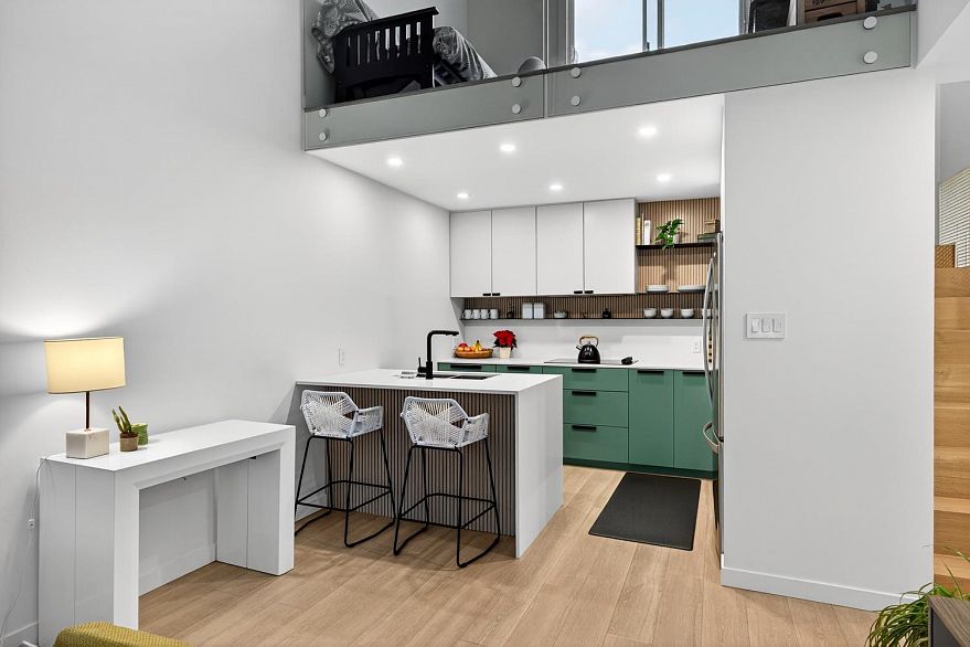 314 1429 E 4th Avenue