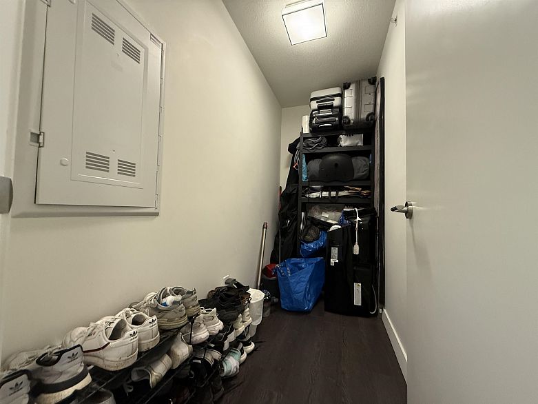 2101 5470 Ormidale Street