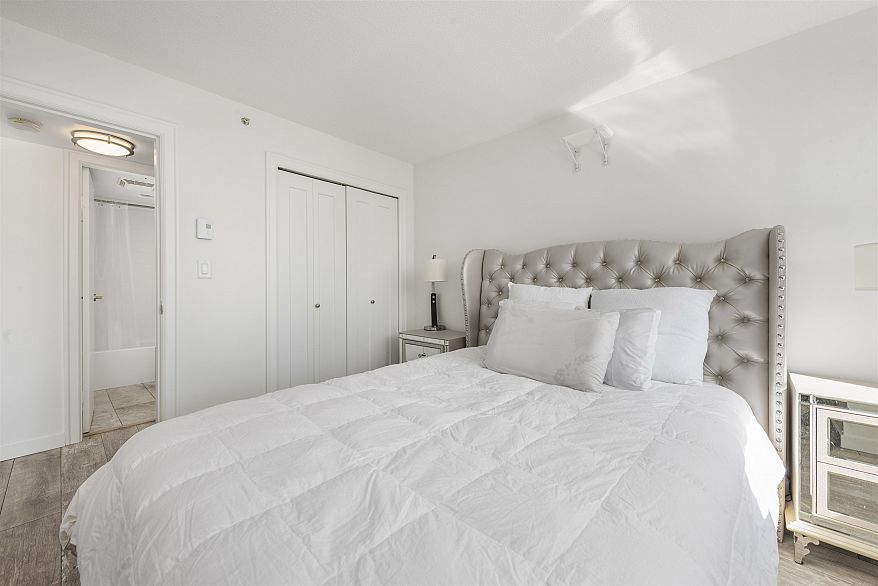 1401 811 Helmcken Street