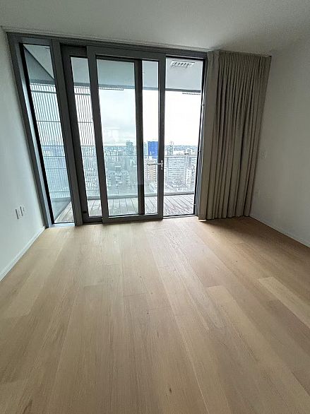 1905 1568 ALBERNI, Vancouver BC V6G 0E3