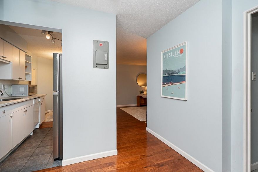 114 1950 W 8th Avenue