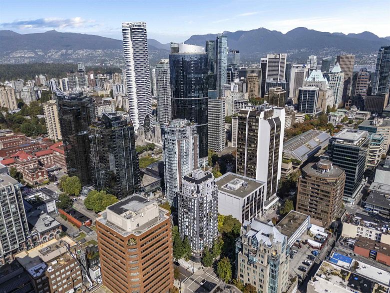 1401 811 Helmcken Street