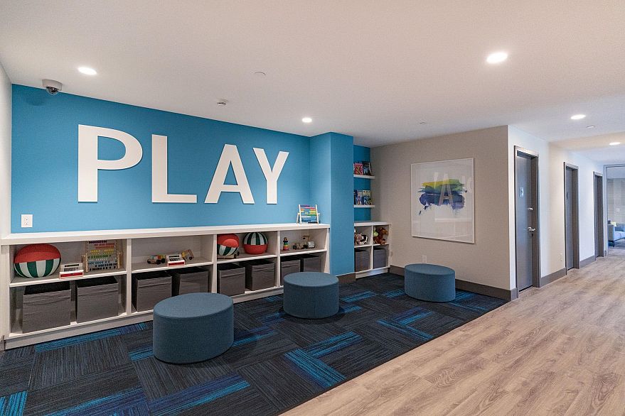 702 3581 E Kent Ave North