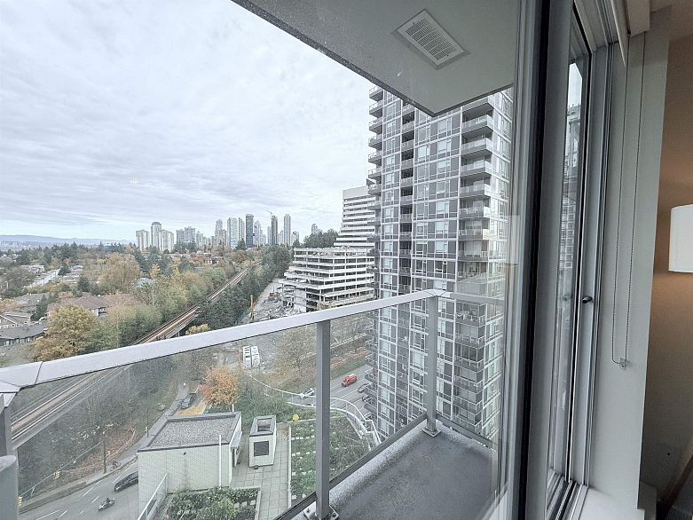 2101 5470 Ormidale Street