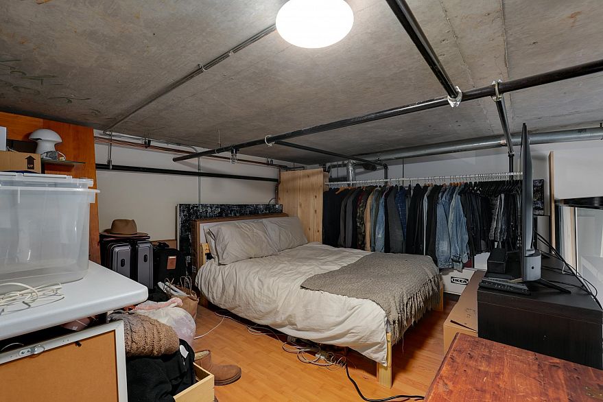 160 1 E Cordova Street