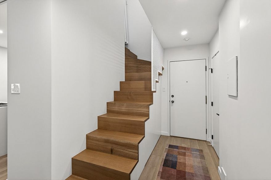 314 1429 E 4th Avenue