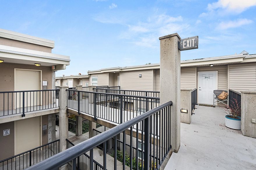 PH6 2265 E Hastings Street