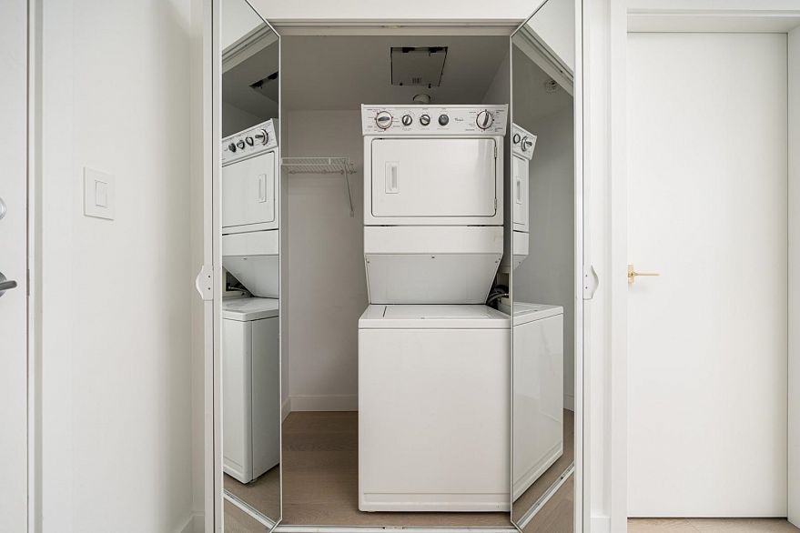 1209 233 ROBSON STREET, Vancouver BC V6B 0E8