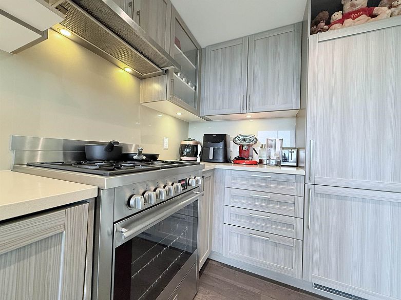 2101 5470 Ormidale Street