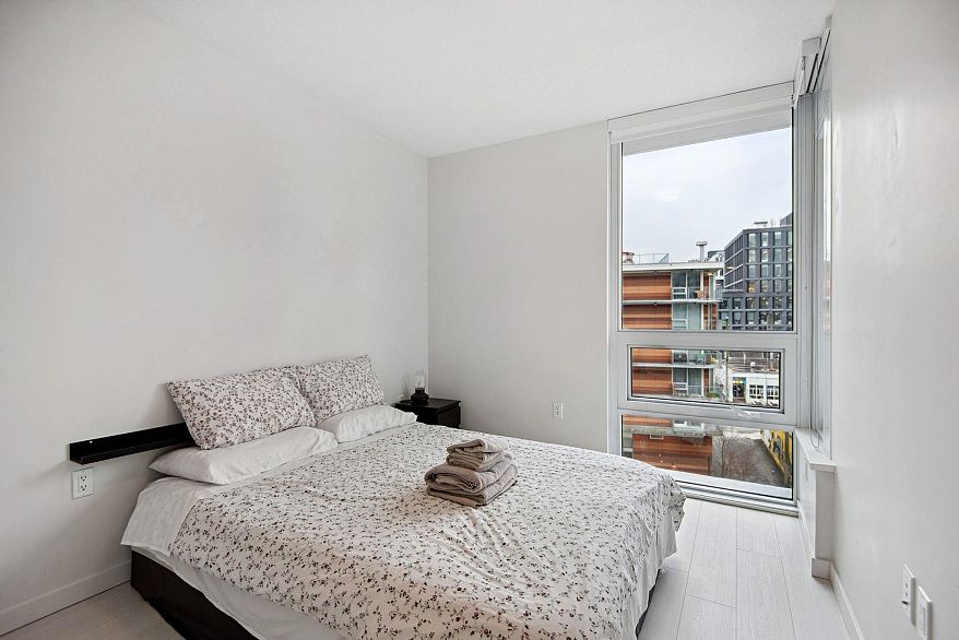 602 180 E 2nd Avenue