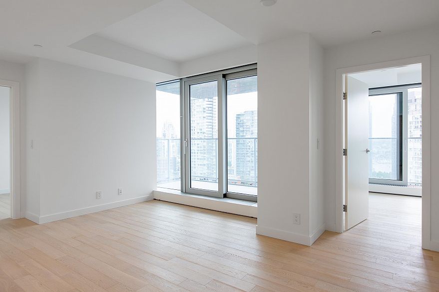 2501 1480 Howe Street