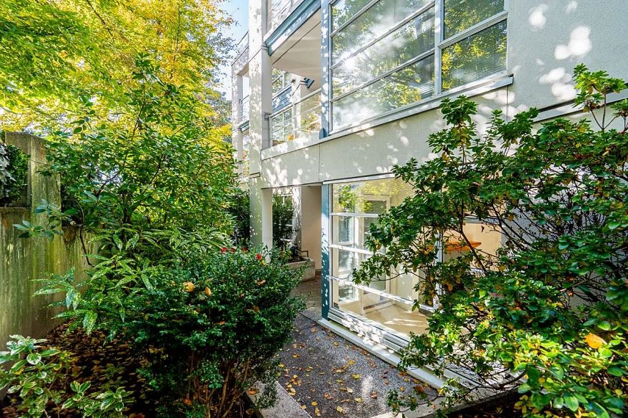 106 2575 W 4th Avenue