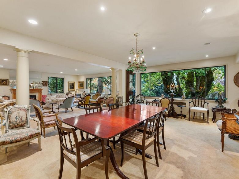 201 1695 W 10th Avenue