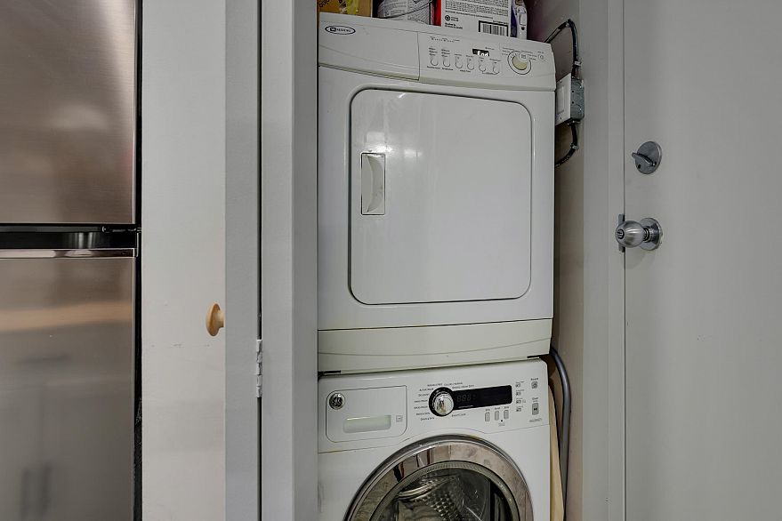 160 1 E Cordova Street